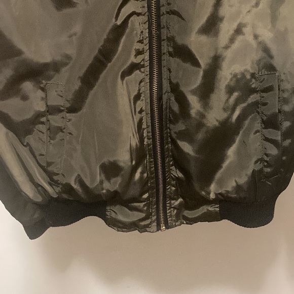 Olive green bomber jacket - Picture 3 of 8